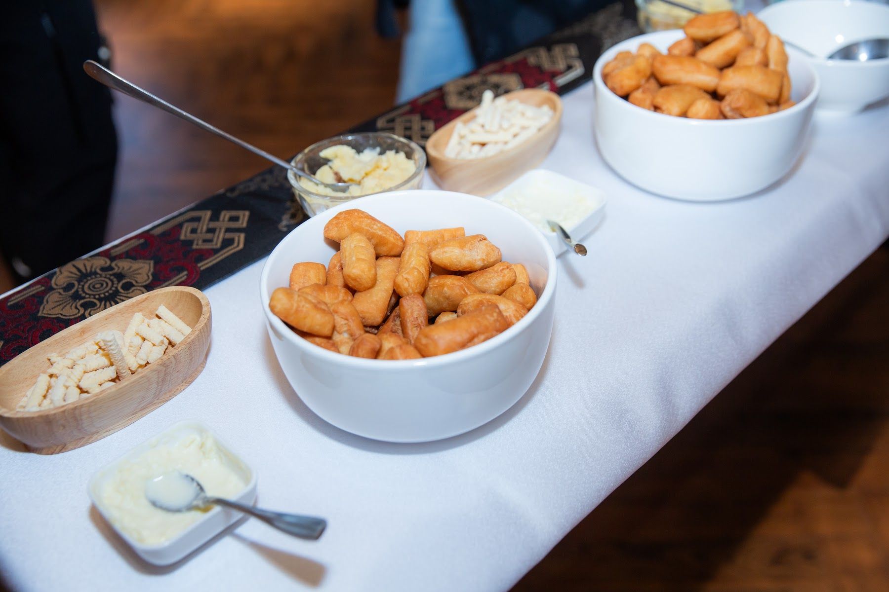 Khorkhog served at the table