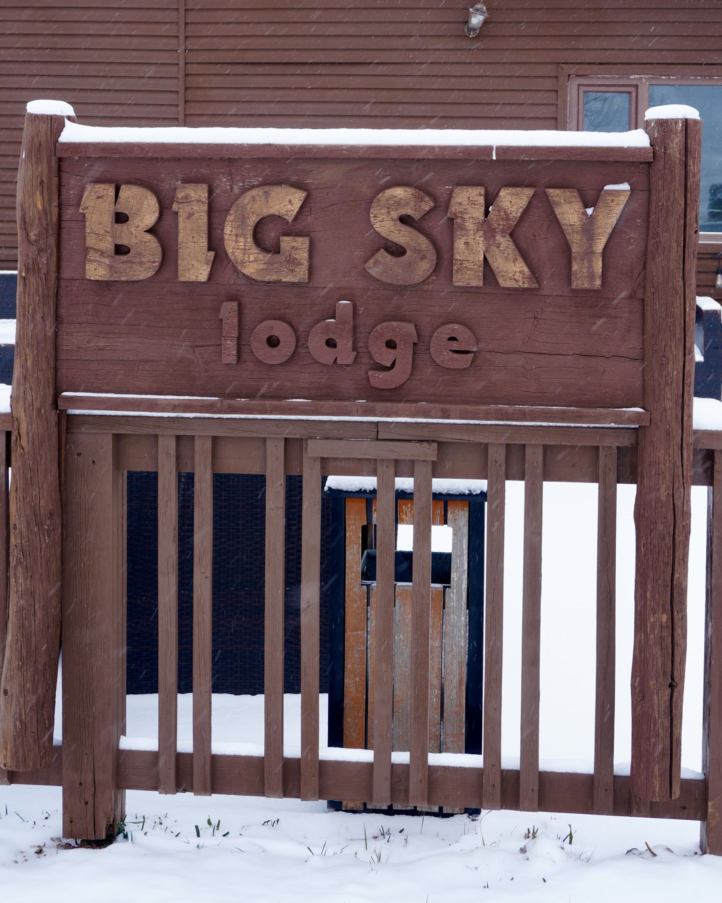 The Big Sky Lodge sign at the gate